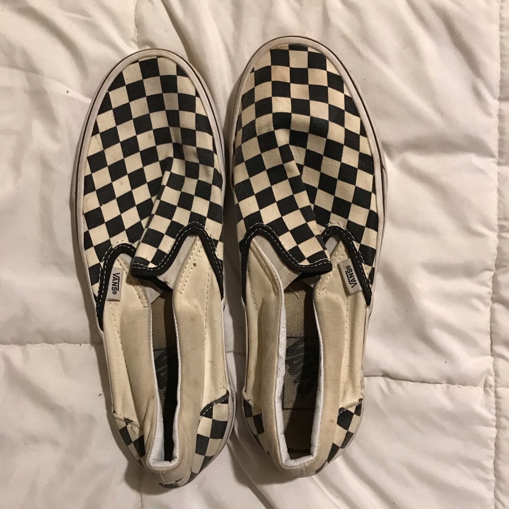 ✨CHECKERED SLIP ON VANS